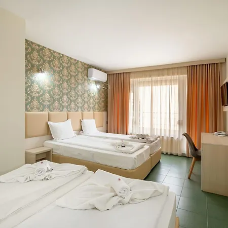 דירה Perla First Line נסבר