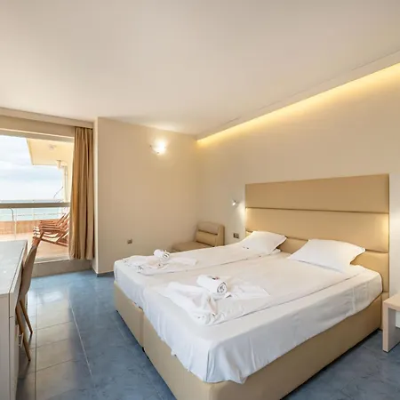 Perla First Line דירה *