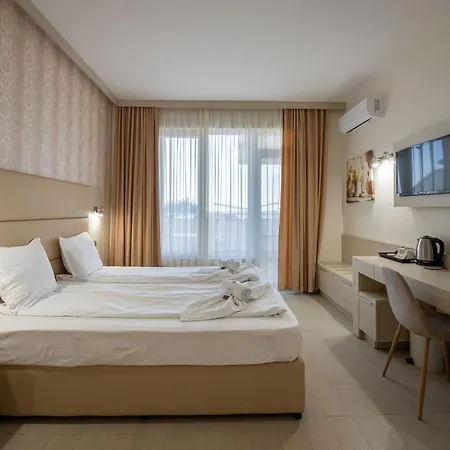 דירה Perla First Line נסבר